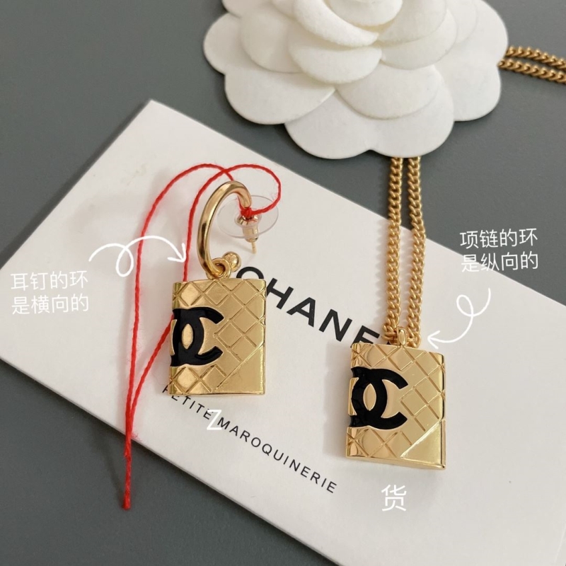 Chanel Necklaces